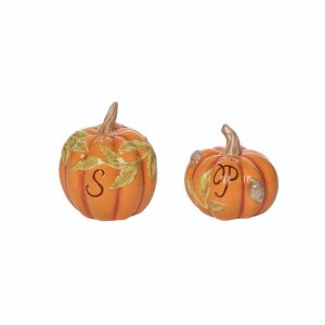 Pretty Pumpkin Salt and Pepper Shakers S/2